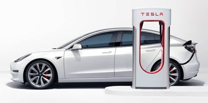 Tesla V2 Supercharger